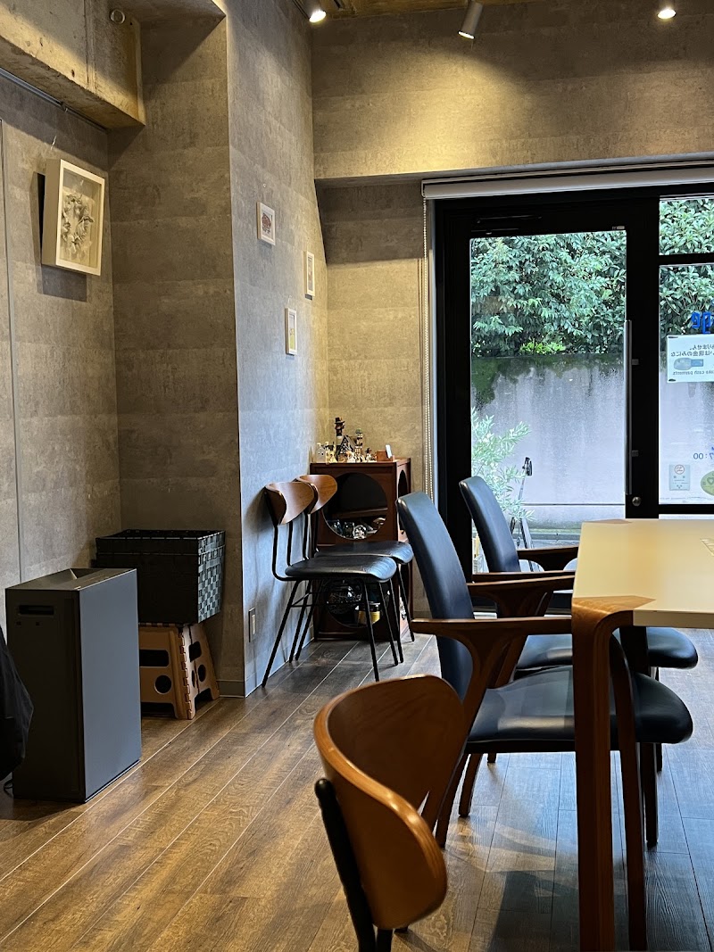 Cafe Garage カフェ ガラージュ