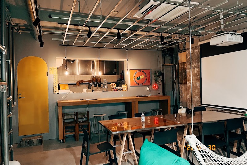 um cafe & bar