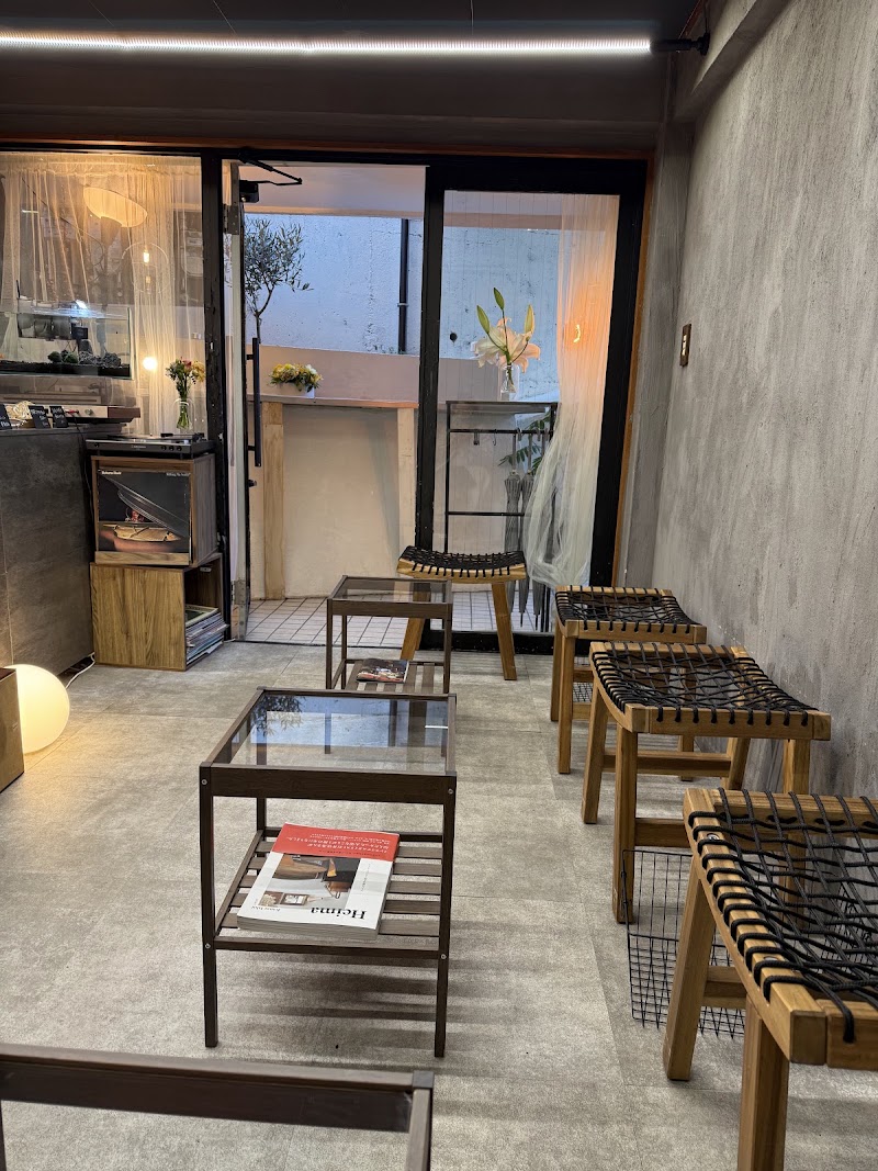 Slow Standard Coffeeの店舗写真