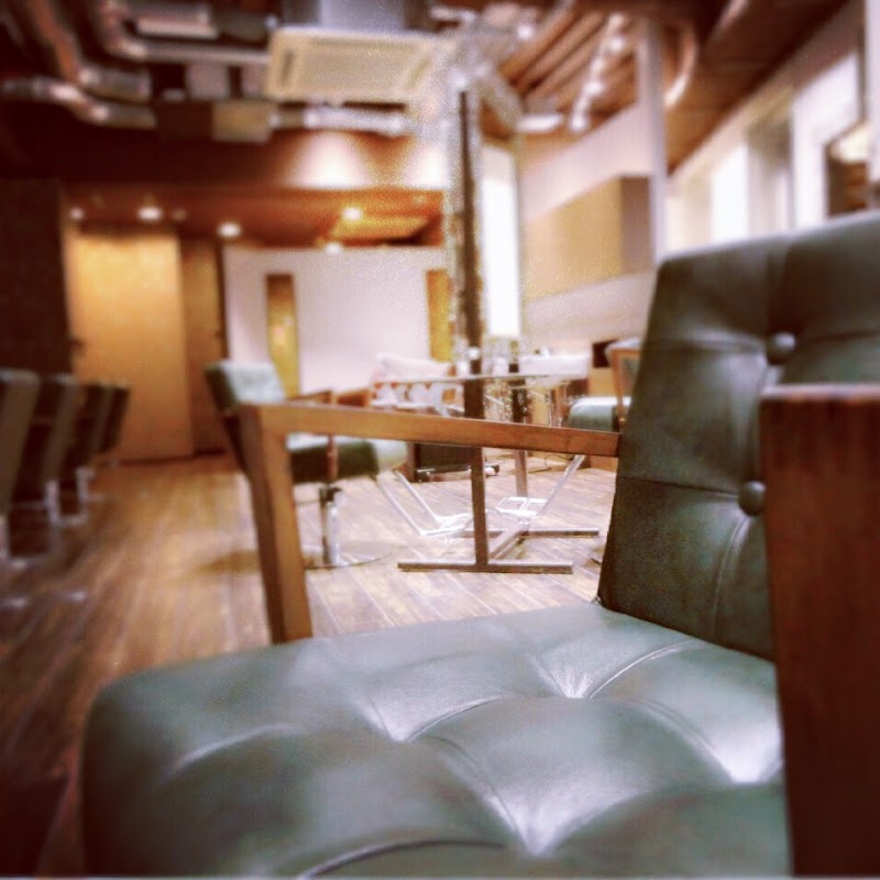 アクロスヘアーデザイン関内店