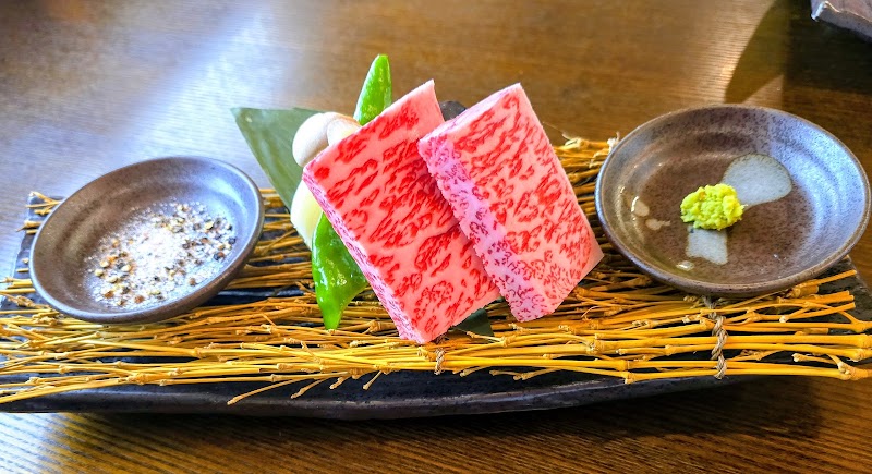 肉と魚介 閼伽
