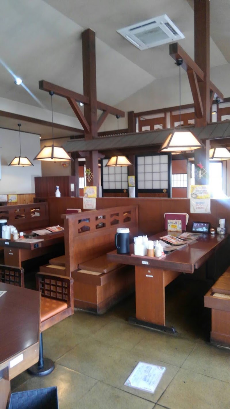 めん房本陣 鞍月店