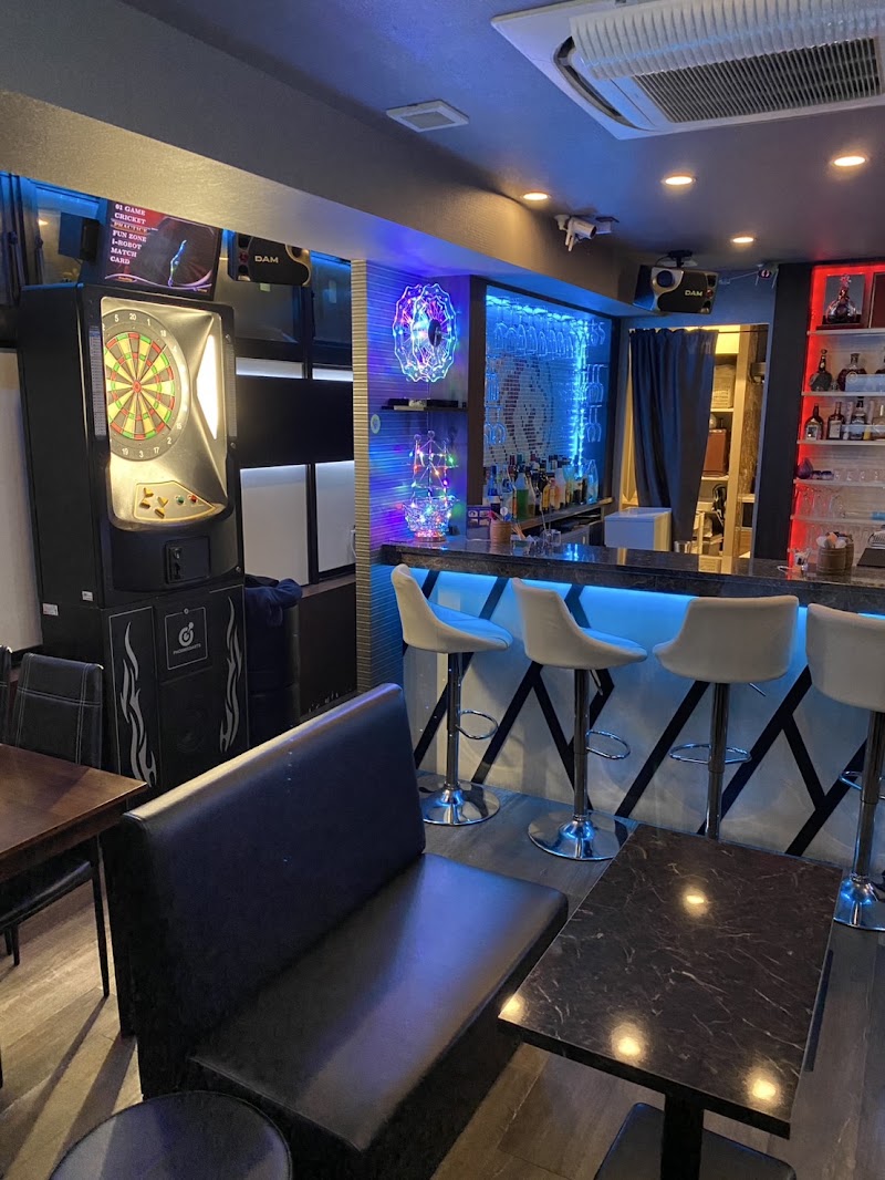 KARAOKE・DARTS DINING BAR ブルーライオン