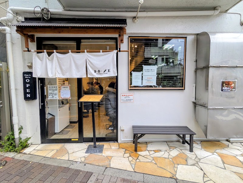 ramen club トトノエの店舗写真